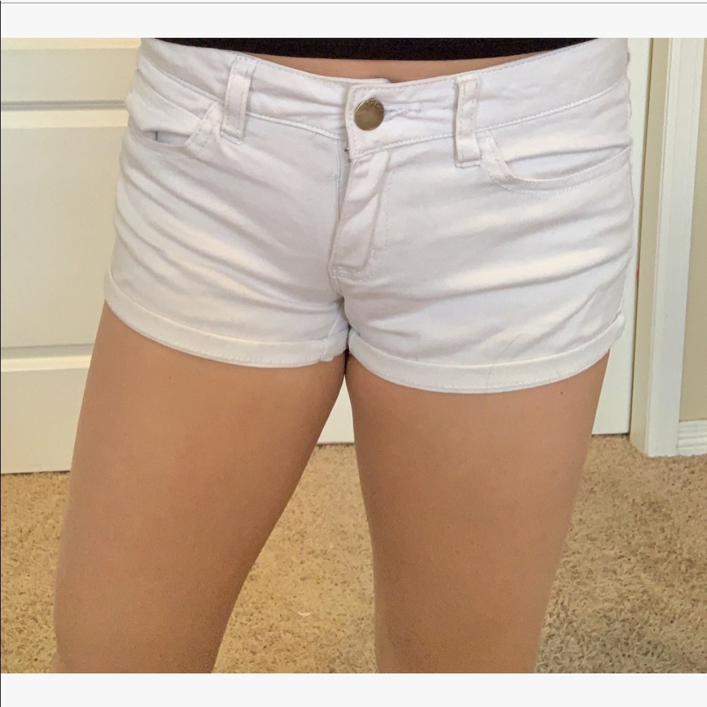 Basic white shorts